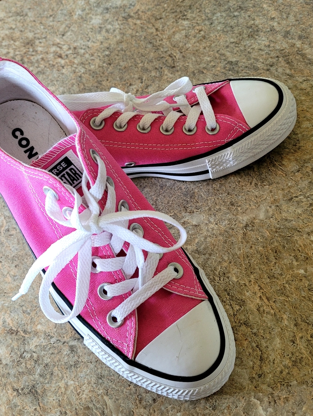 Pink Converse 💕 - Picture 4 of 11